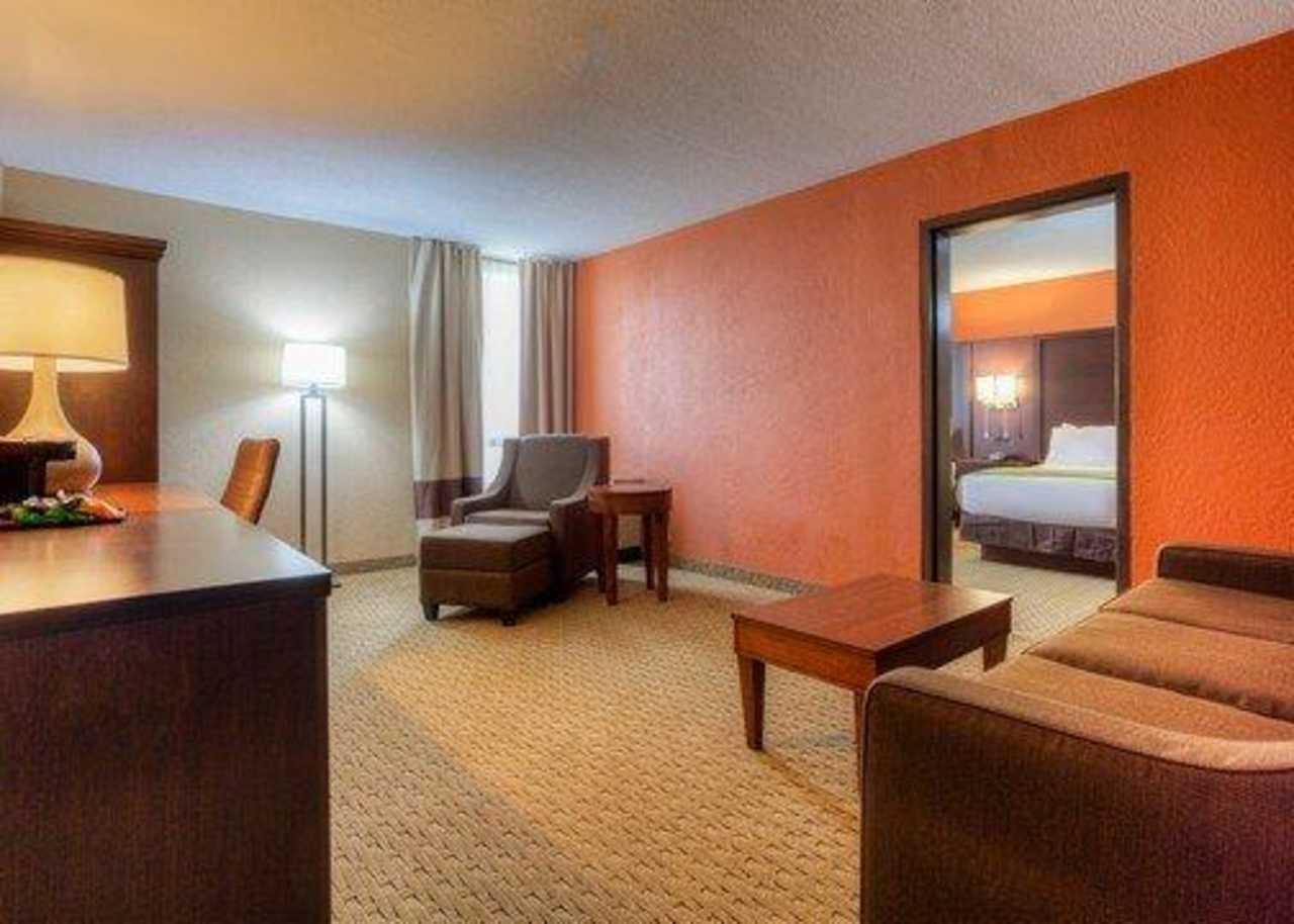 Comfort Inn & Suites Evansville Airport מראה חיצוני תמונה