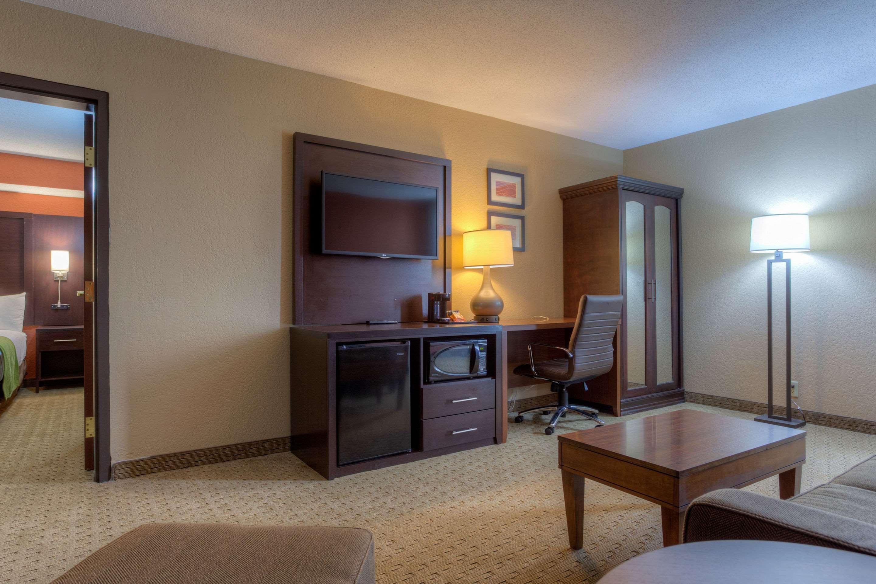 Comfort Inn & Suites Evansville Airport מראה חיצוני תמונה
