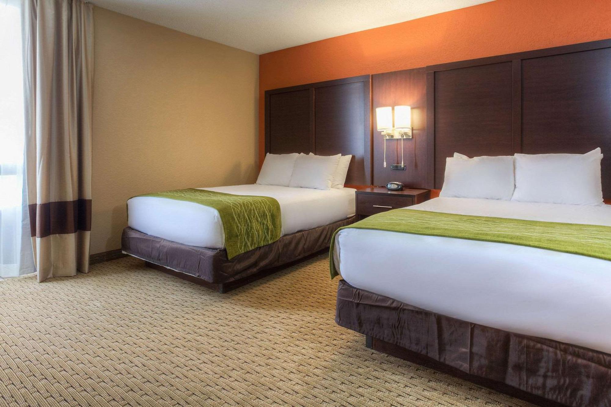 Comfort Inn & Suites Evansville Airport מראה חיצוני תמונה