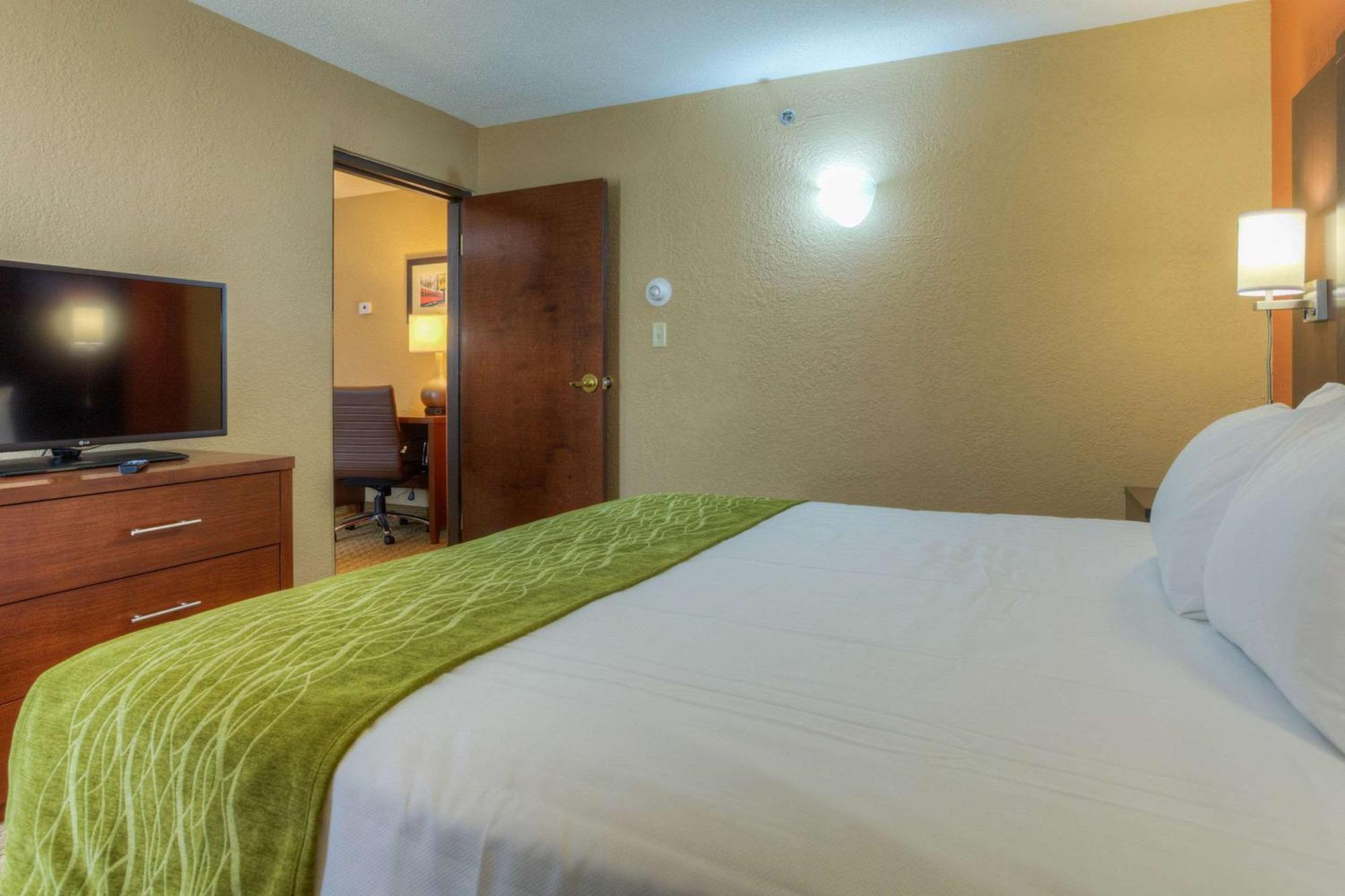 Comfort Inn & Suites Evansville Airport מראה חיצוני תמונה