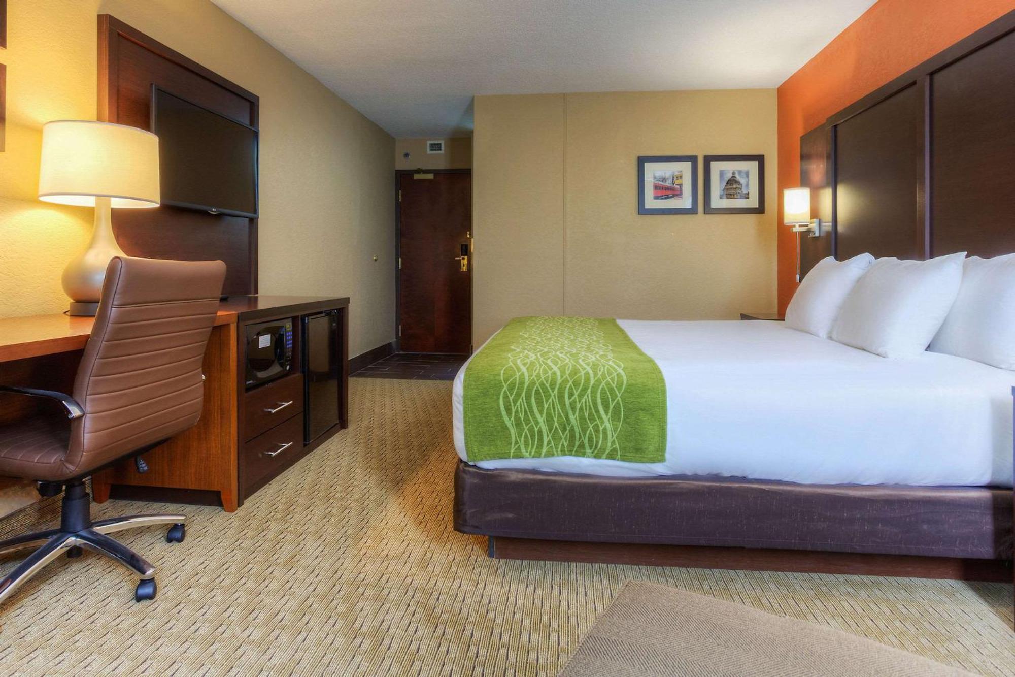 Comfort Inn & Suites Evansville Airport מראה חיצוני תמונה