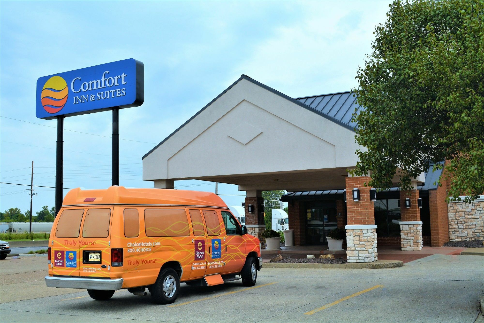 Comfort Inn & Suites Evansville Airport מראה חיצוני תמונה
